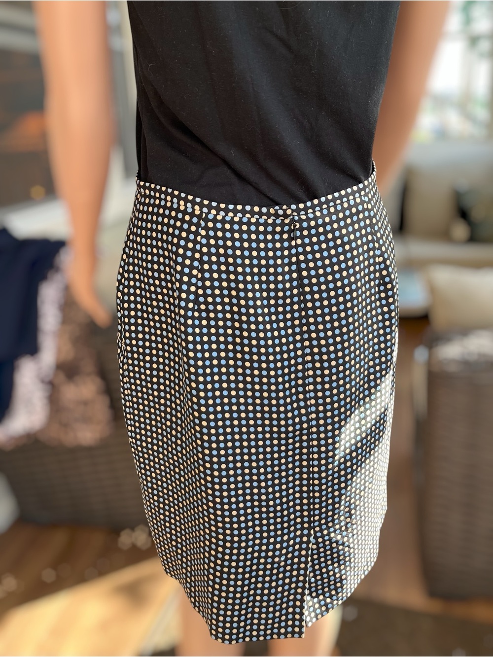 Ann Taylor 100% Silk Polka Dot Pencil Skirt Black Blue Tan Size 8 Lined - Picture 6 of 7